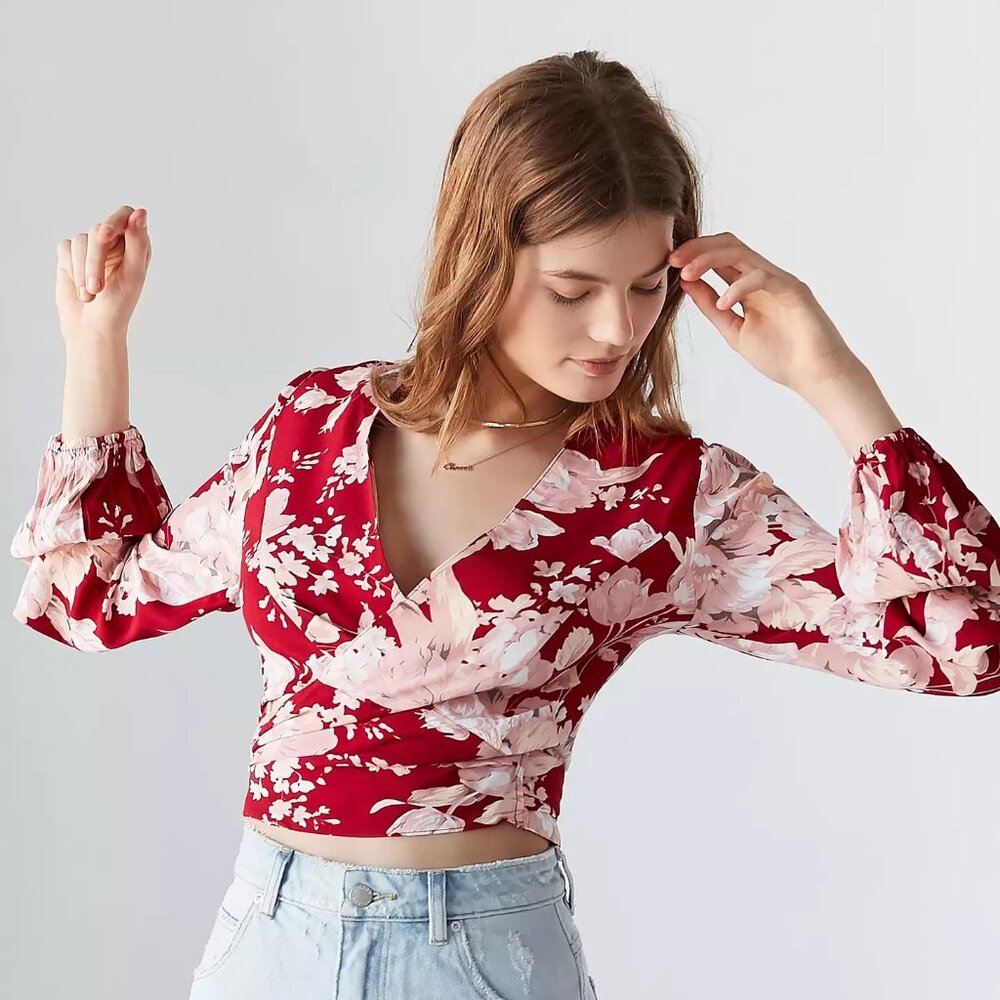 Rollas X Urban Outfitters Delilah Floral Cropped Wrap Top V-Neck Long Sleeve